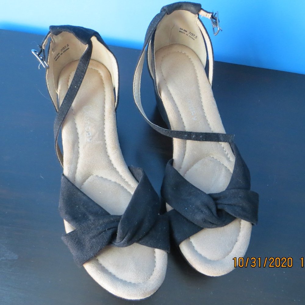 Women's shoes